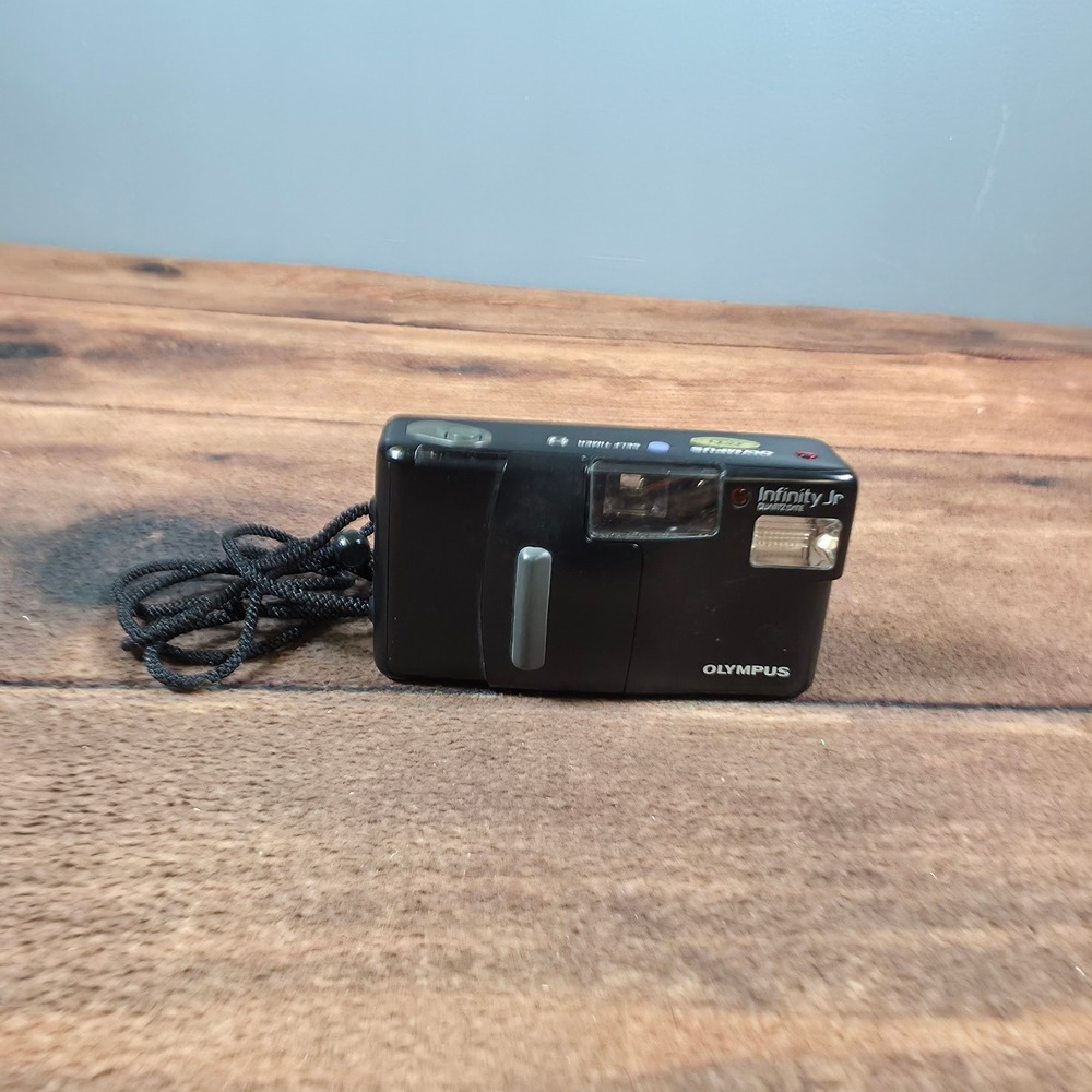 Olympus Infinity Jr 35mm Camera OS Black Fair For Parts Repair Quartz Date